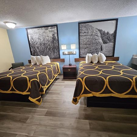Hotel Super 8 By Wyndham Clinton Zewnętrze zdjęcie